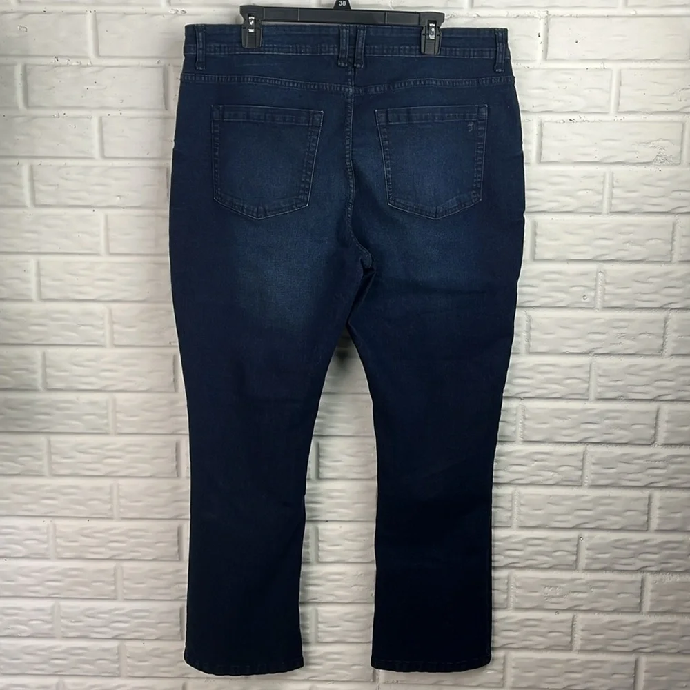 NYC THE PERFECT JEAN DARK WASH BOOTCUT MENS SIZE 38 x 30 NWT